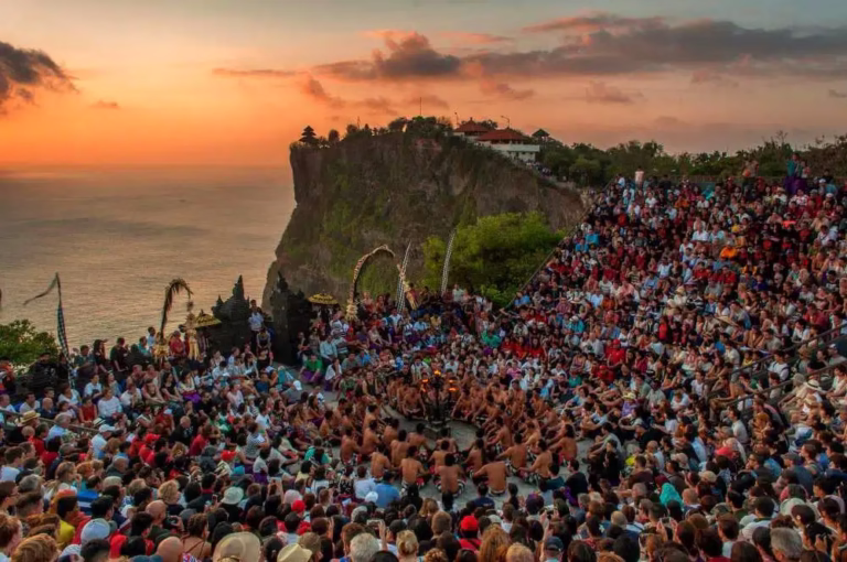 5+ Destinasi Wisata Viral 2025 Wajib Dikunjungi
