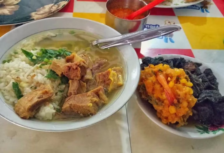 Soto Legendaris Malang