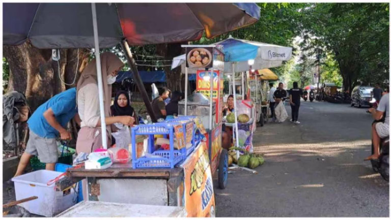 Sensasi Kuliner Ramadan! 3 Tempat Berburu Takjil Terfavorit di Semarang