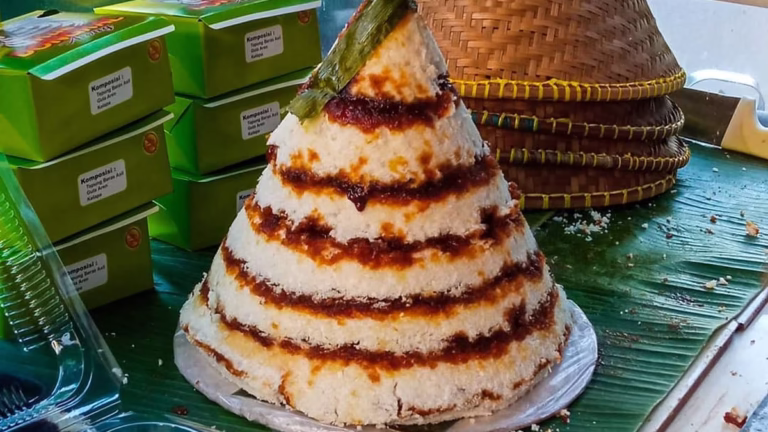 Kue Dongkal Akang Anwar: Cita Rasa Klasik dari Cianjur