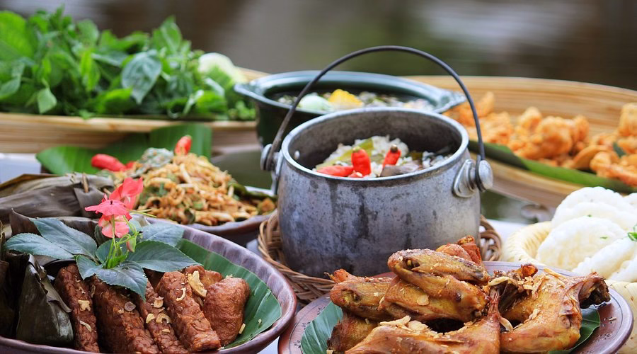 https://lensaperjalanan.com/traveling/cafe-di-mendalo-jambi-6-rekomendasi-hits-yang-wajib-dicoba-mahasiswa/