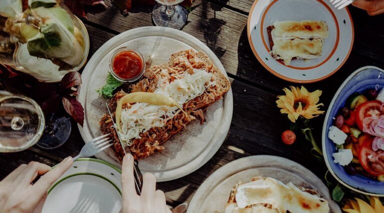 9 Tempat Nongkrong di Padang yang Seru dan Instagramable, Sudah Pernah Kesini?