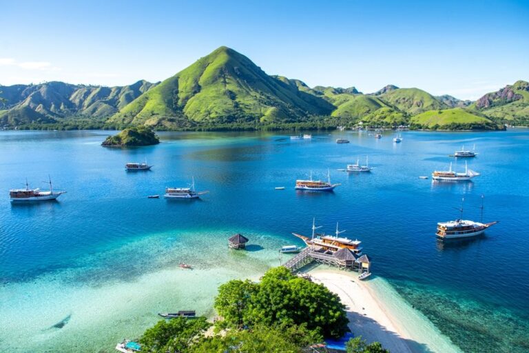 Wisata Indonesia yang lagi hits di Tahun 2025