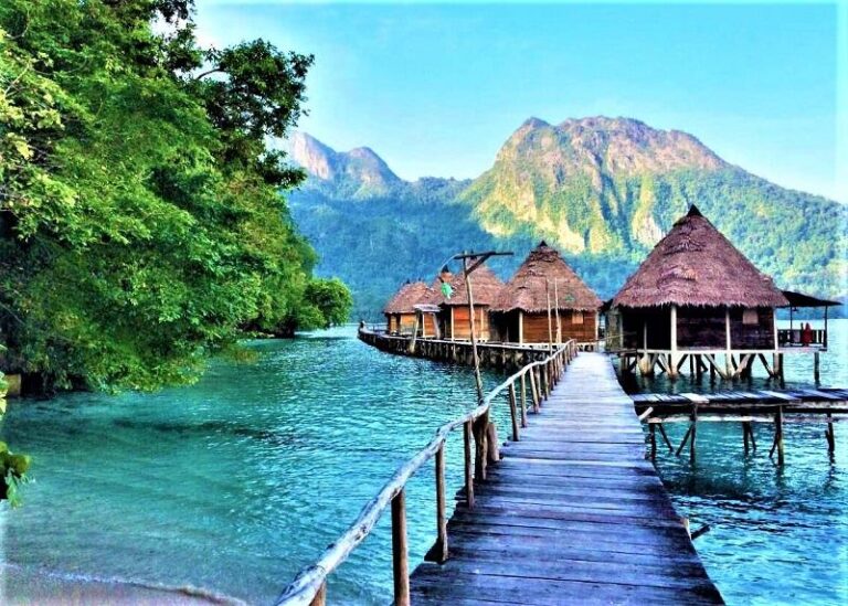 10 Tempat Wisata Indonesia yang Unik dan Anti Mainstream