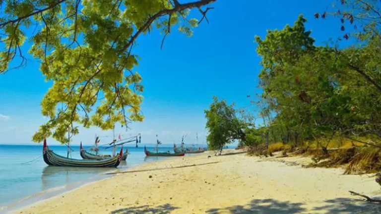 Pulau Gili Iyang, Si Pemilik Udara Terbersih Kedua di Dunia