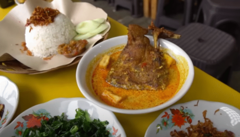 Ayam & Bebek Goreng Kuah Kari 24 Jam di Bogor