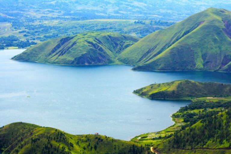 10 Tempat Liburan di Sumatera Utara yang Paling Terkenal